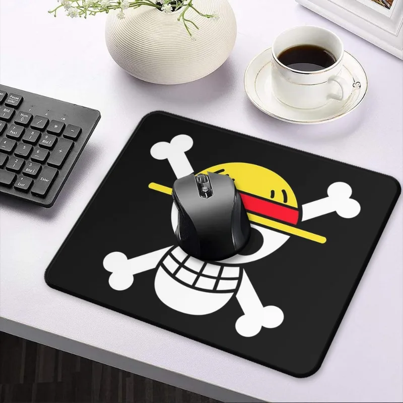Alas Mouse Kartun One Piece Lu - Laptop Accessories And Parts ulasan dan harga
